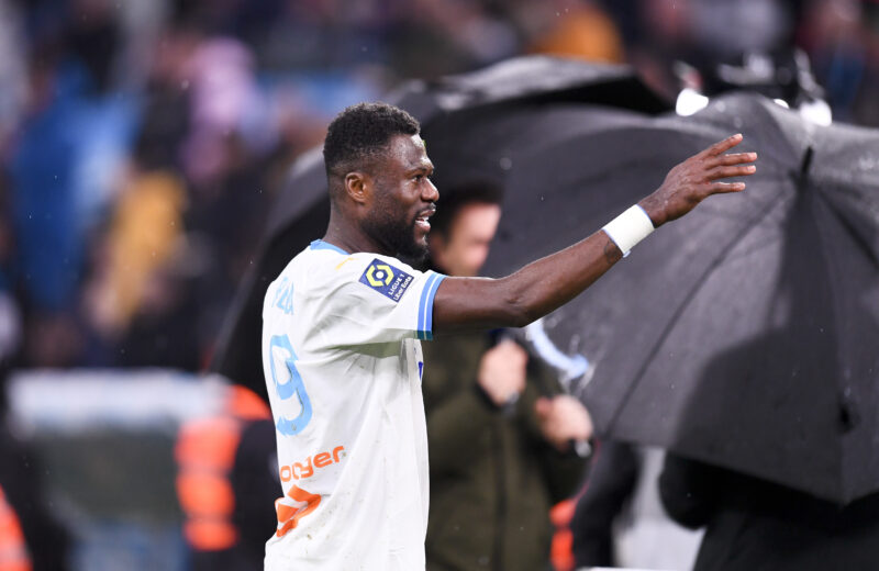 Ménès s’insurge contre le traitement de Mbemba